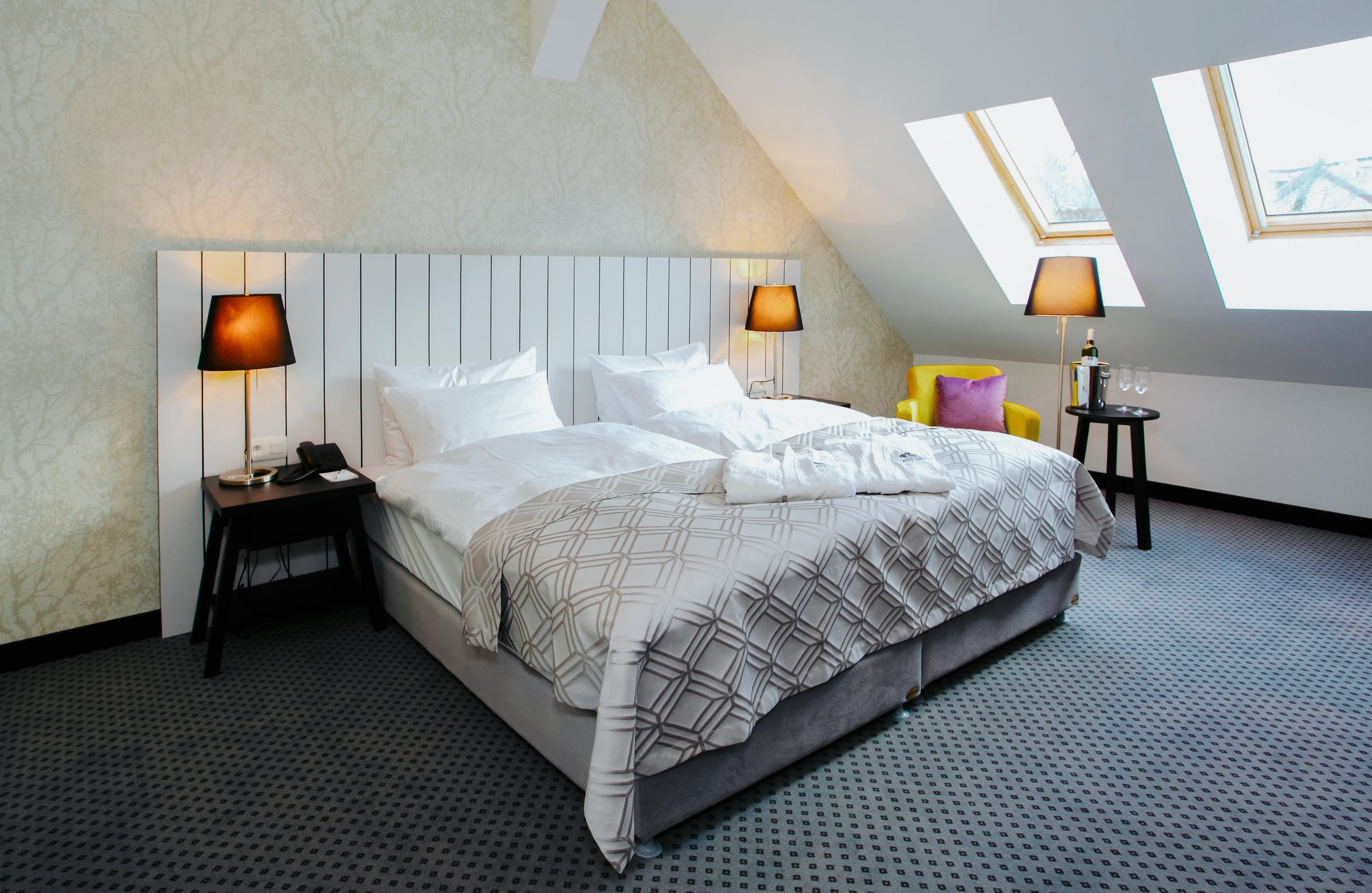 Double room podkrovná AVANA (2)-min