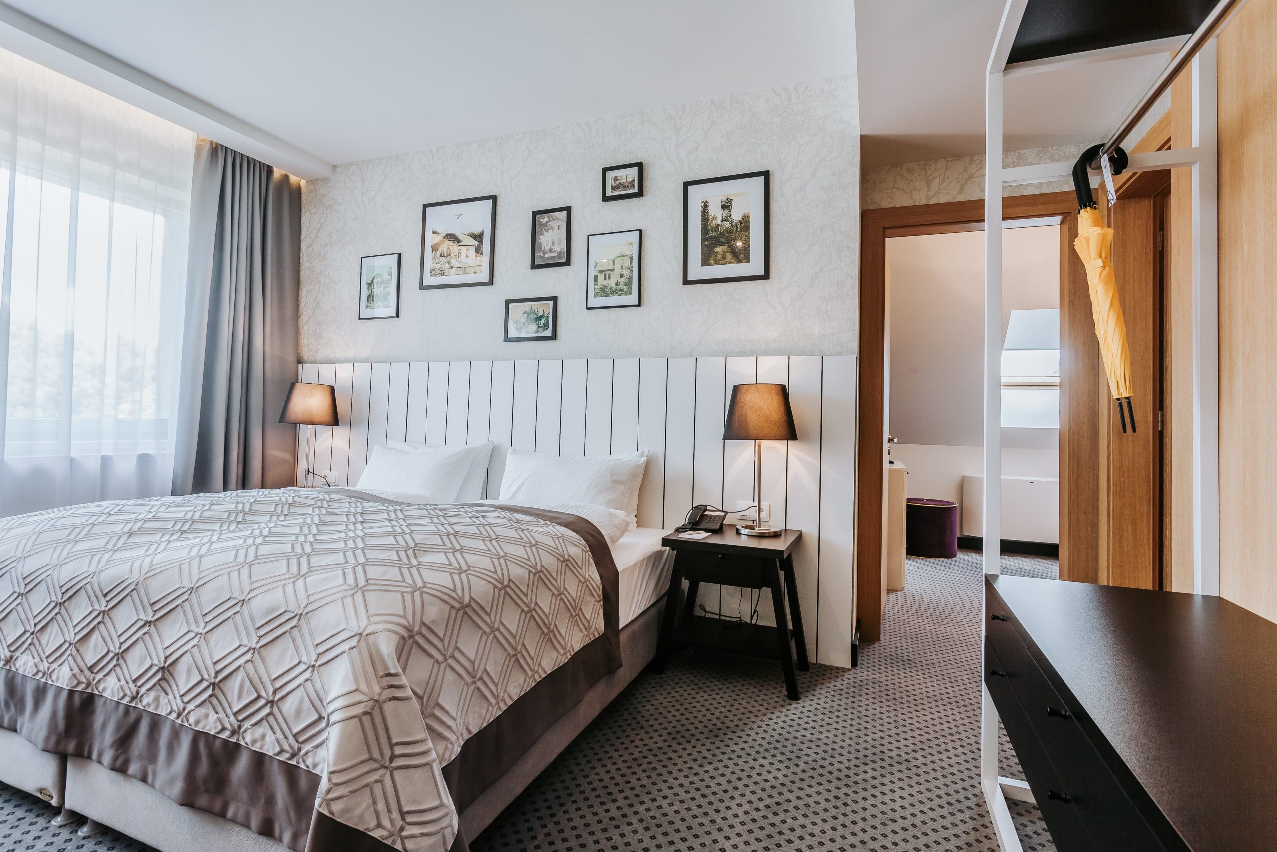 Family Room AVANA (8)-min